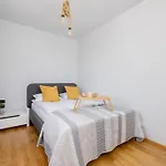 Апартаменты Blisko Parku Slaskiego W Katowicach Z Parkingiem By Renters *