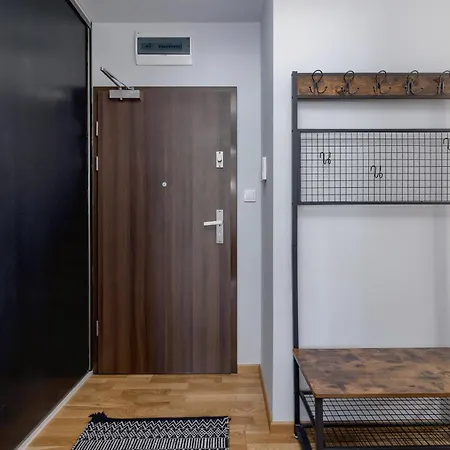Blisko Parku Slaskiego W Katowicach Z Parkingiem By Renters Катовице