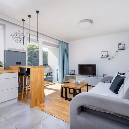 Blisko Parku Slaskiego W Katowicach Z Parkingiem By Renters Apartman