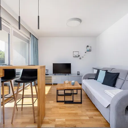 Апартаменты Blisko Parku Slaskiego W Katowicach Z Parkingiem By Renters
